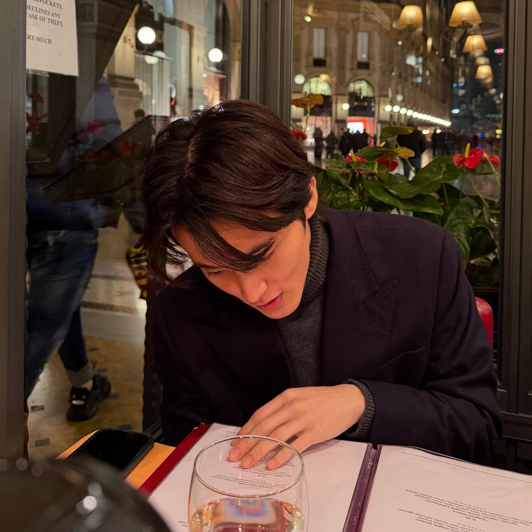 A moment captured by Mark (NCT 127, NCT DREAM)'s fan