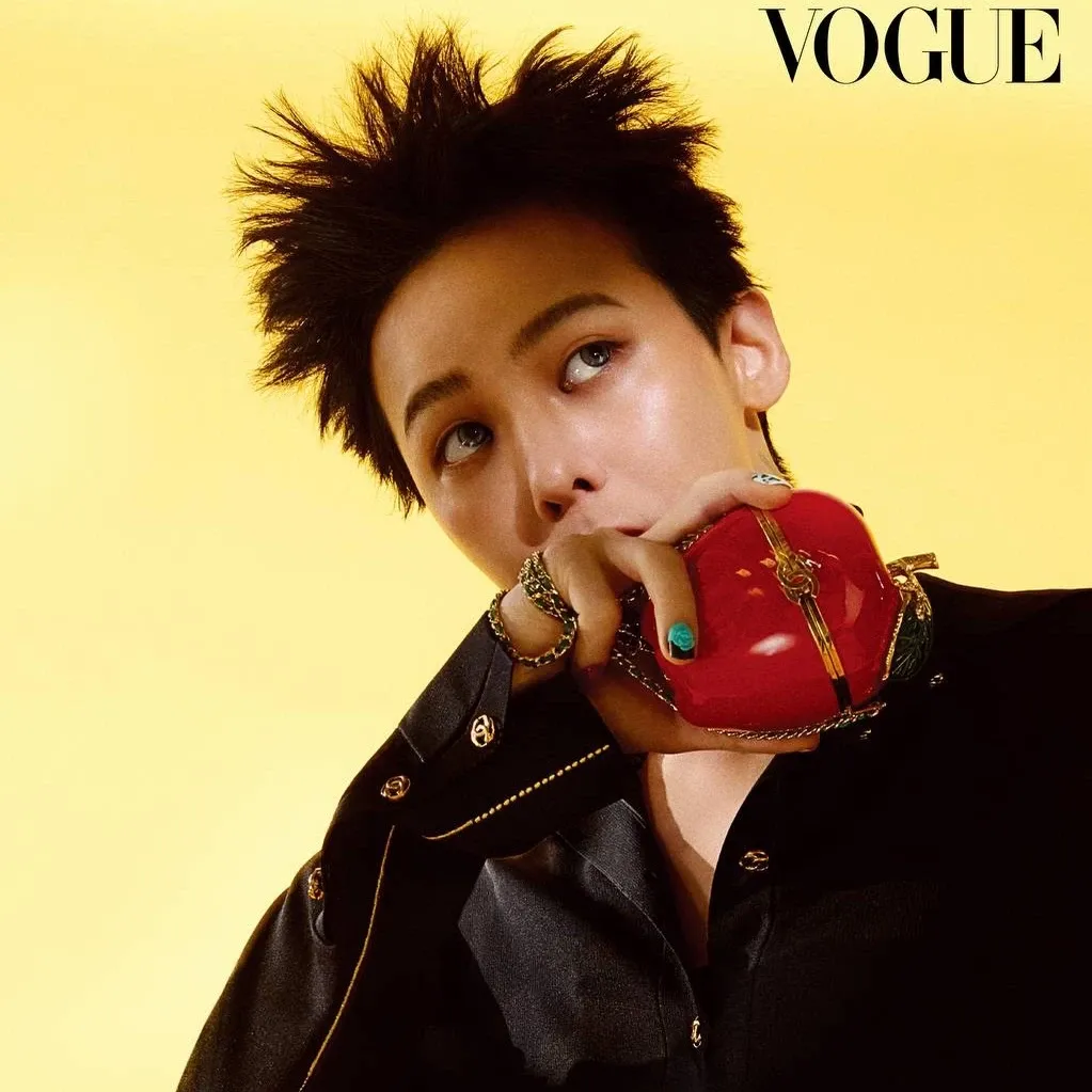 Recent activity shot of G-DRAGON (BIGBANG)