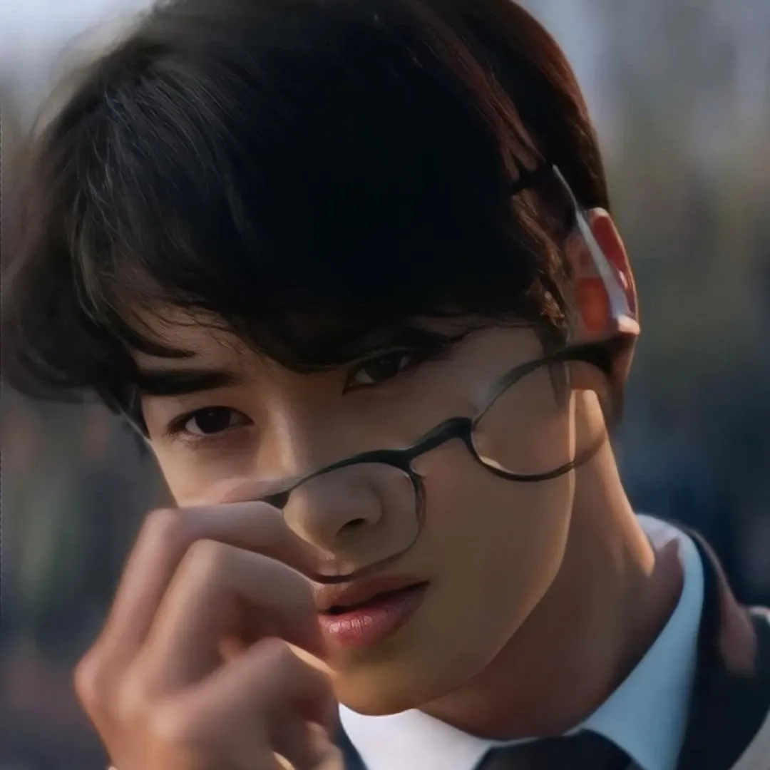 Behind-the-scenes cut of Eunwoo (ASTRO)