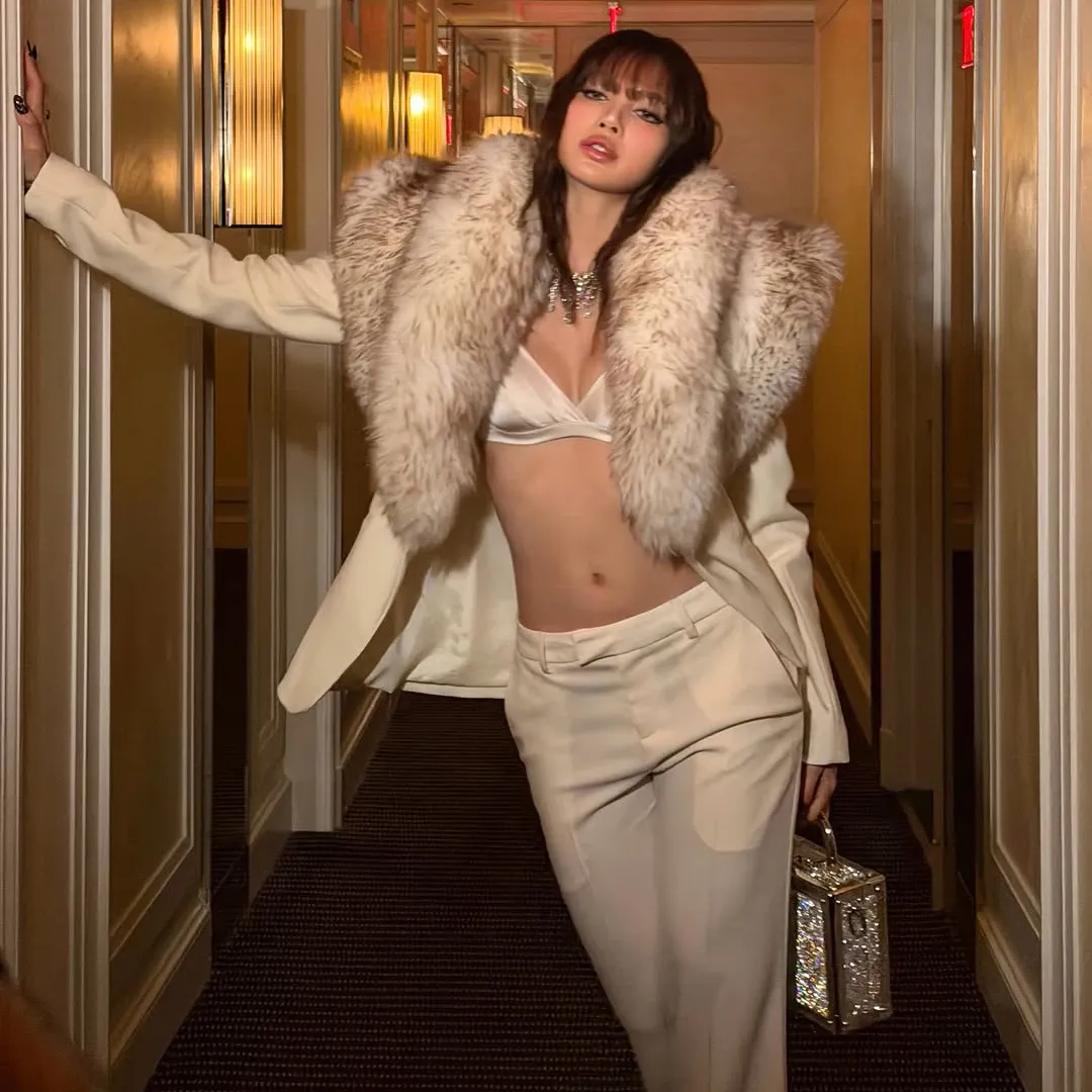 Foto terbaru Lisa (BLACKPINK)