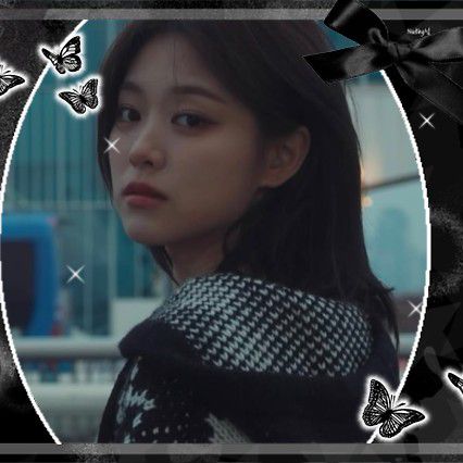 Recent activity shot of LOONA