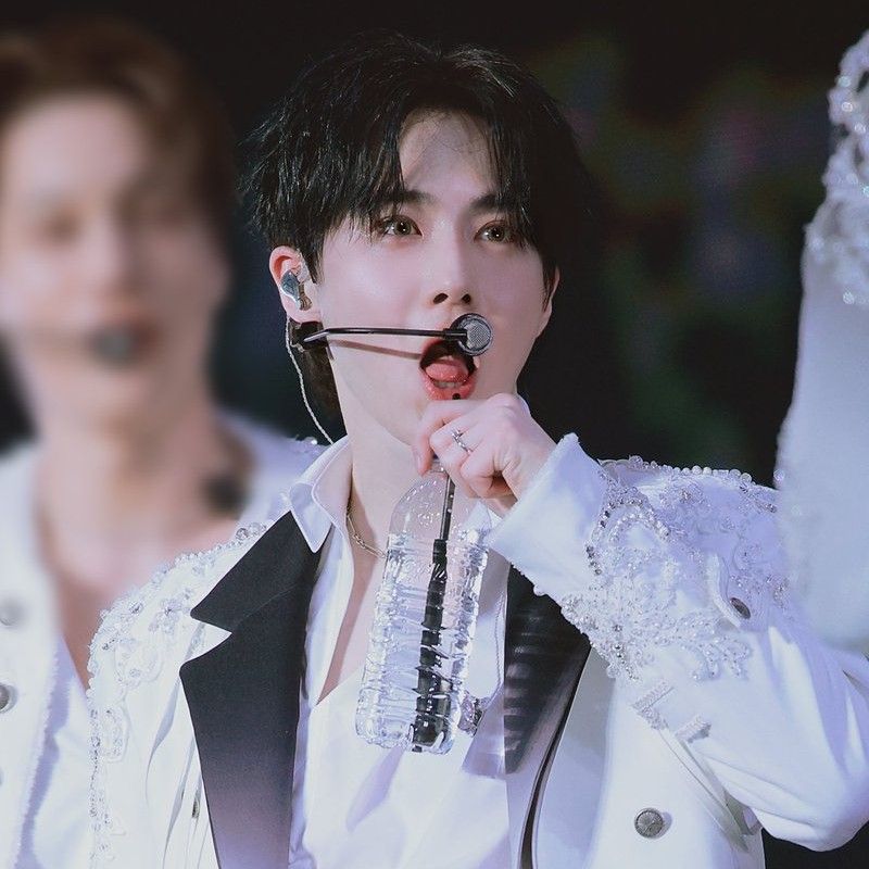 수호 (EXO) 최근 활동샷