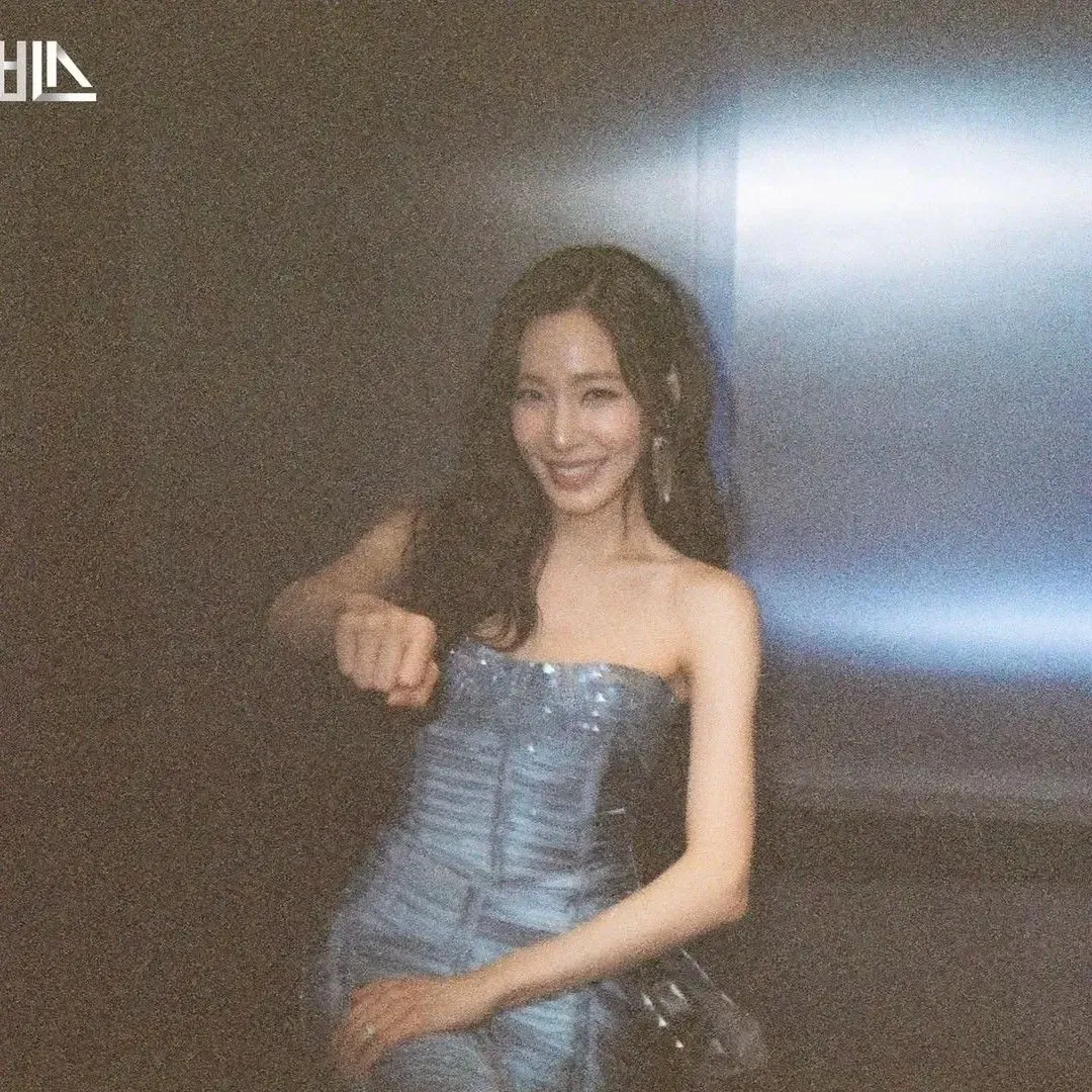 Behind-the-scenes cut of Tiffany Young (Girls' Generation)