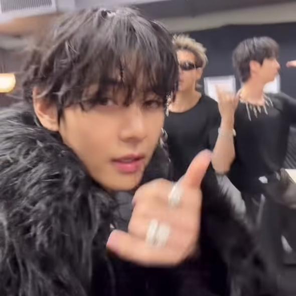 V (BTS)の最新写真
