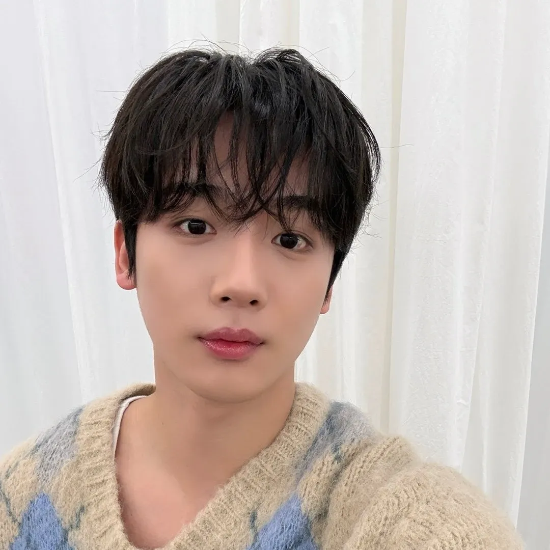 Behind-the-scenes cut of Kim Yohan (WEi)