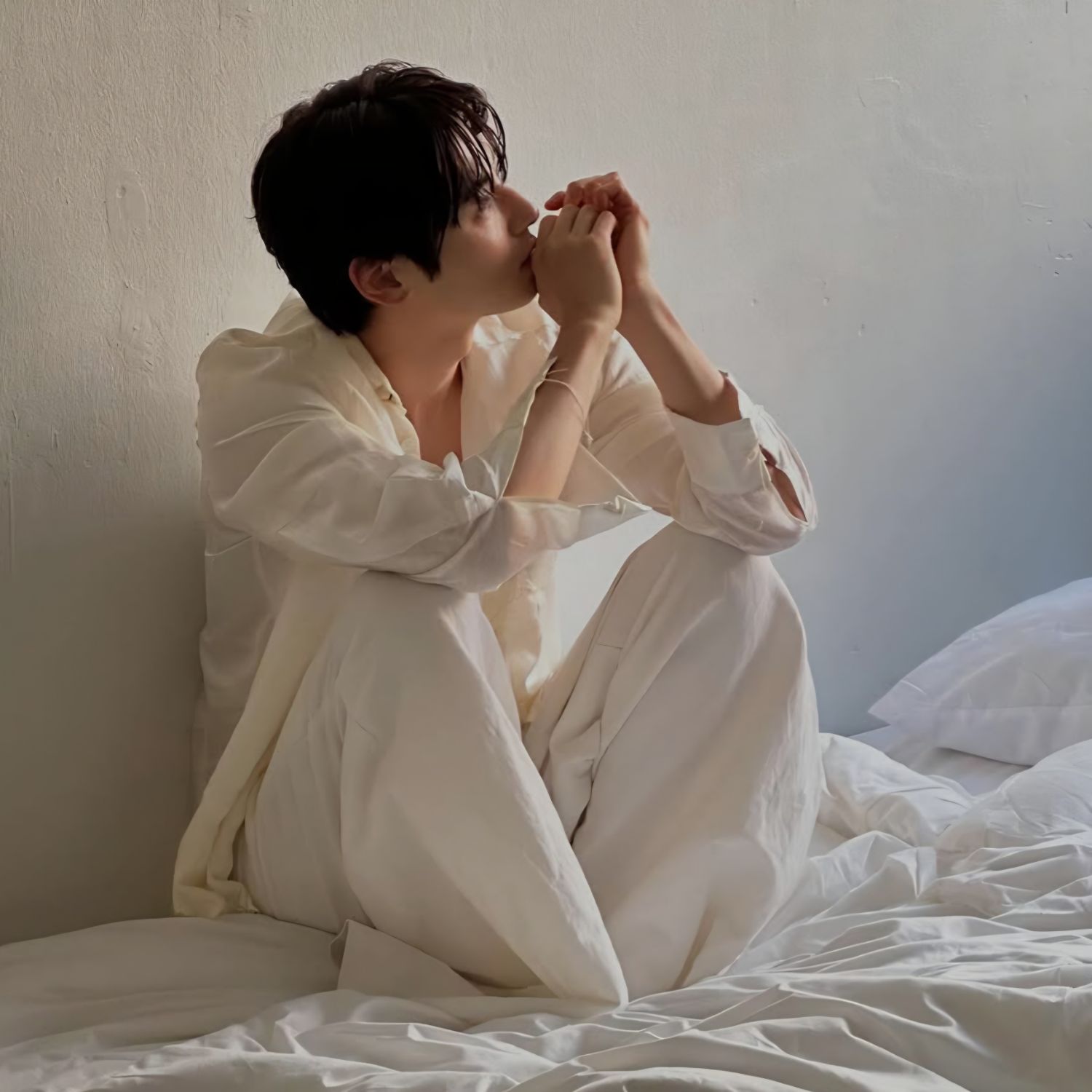 A moment captured by Hwang Minhyun's fan