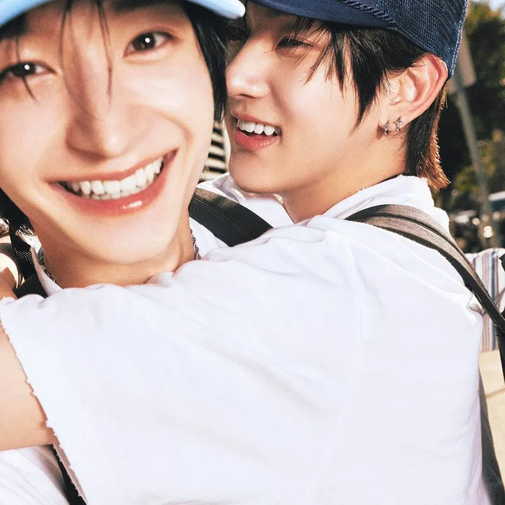 Behind-the-scenes cut of Donghwa (KickFlip)