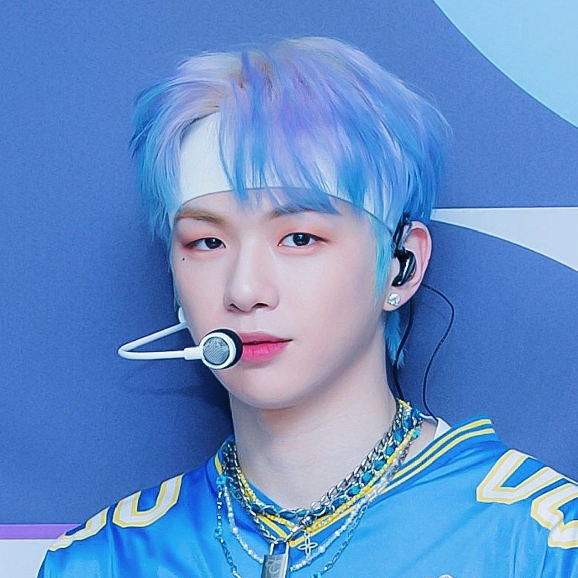 강다니엘의 비하인드 컷