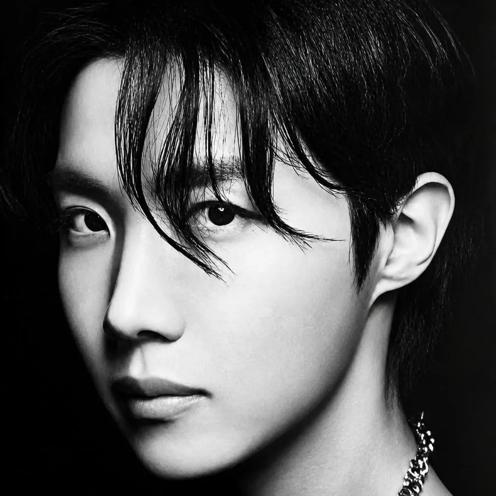 제이홉 (방탄소년단) 최근 활동샷