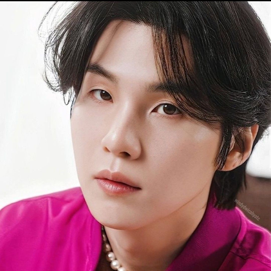 Potret di balik layar SUGA (BTS)