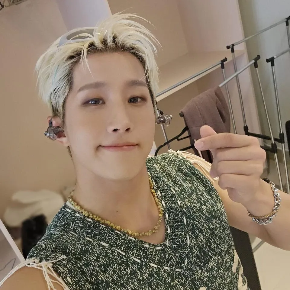 Behind-the-scenes cut of Jinjin (ASTRO)