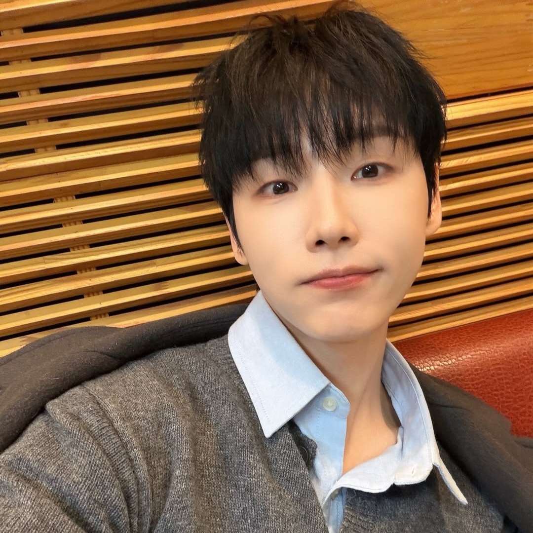 A moment captured by Jeon Woong (AB6IX)'s fan