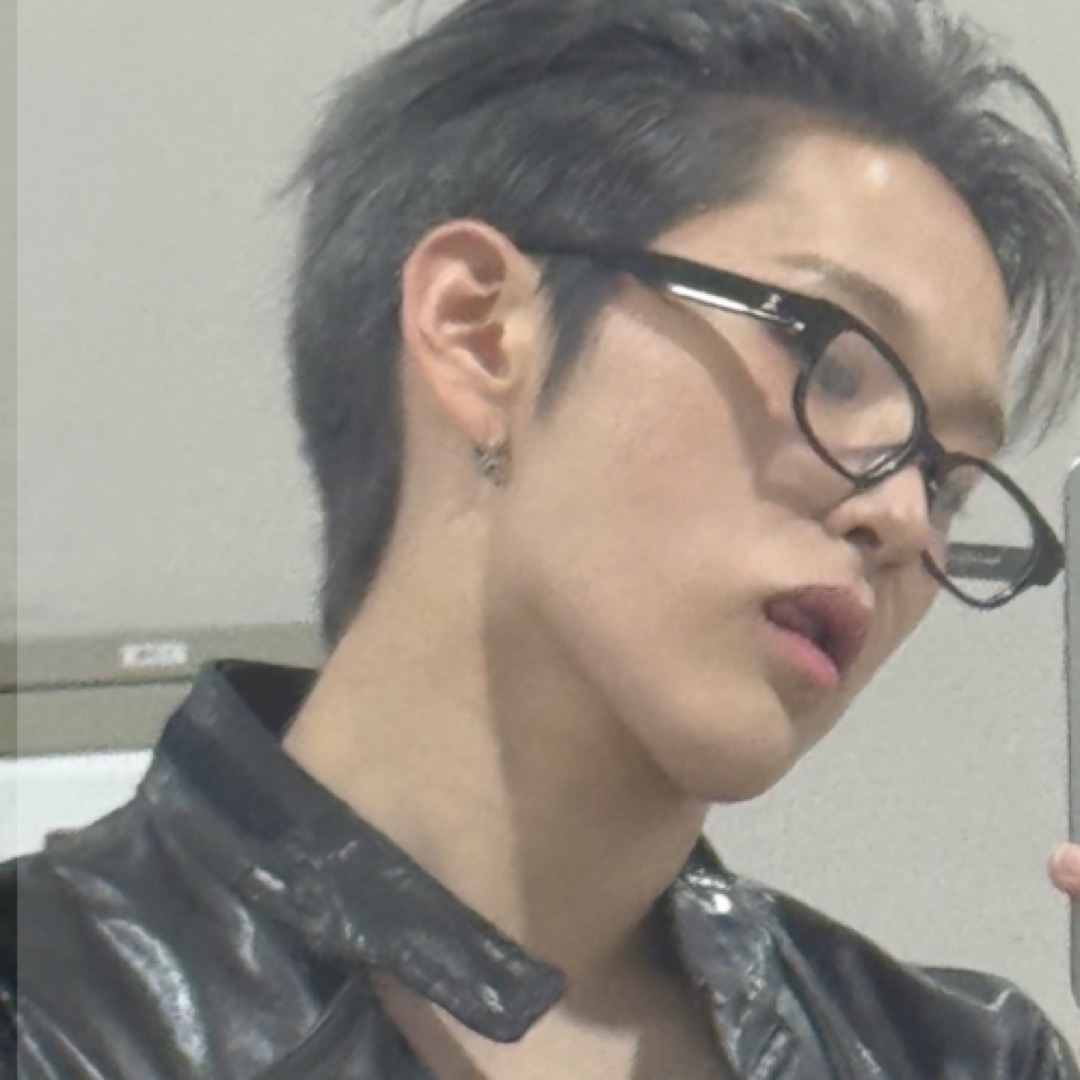 Latest photo of Haseung (WHIB)