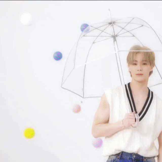 Behind-the-scenes cut of Moonbin (ASTRO)