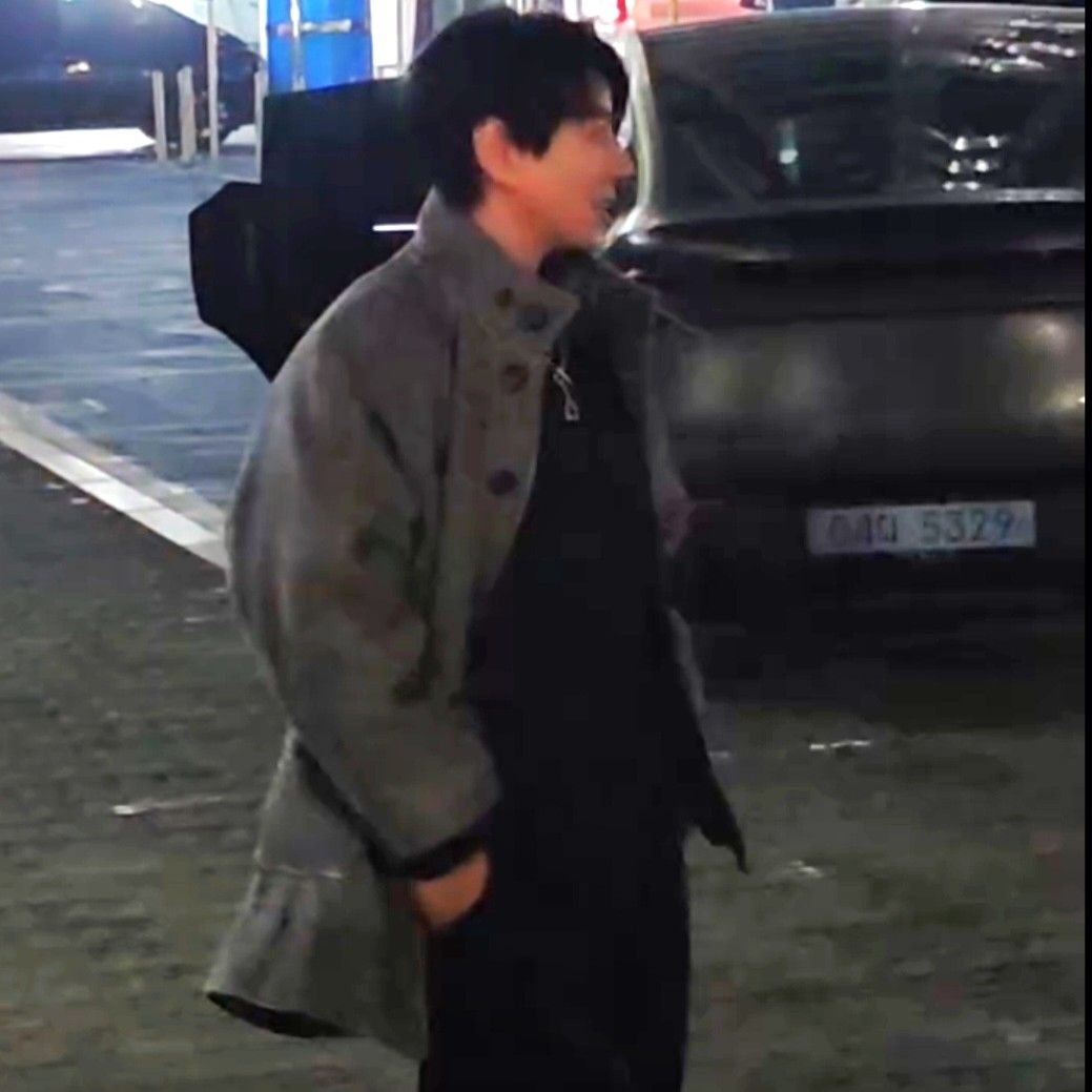 Behind-the-scenes cut of Hwang Chiyeol