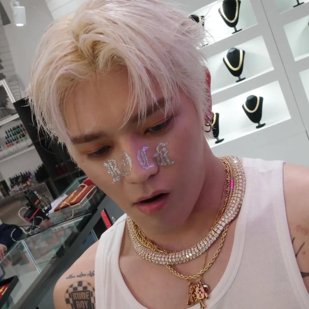 泰容 (NCT 127)的幕后花絮