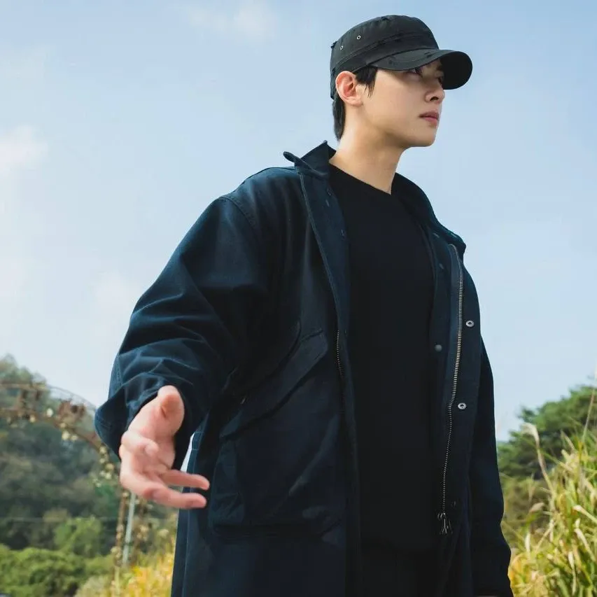 Latest photo of Eunwoo (ASTRO)