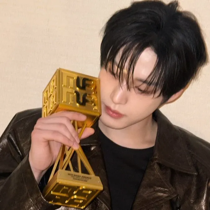 A moment captured by Kim Jiwoong (ZEROBASEONE)'s fan