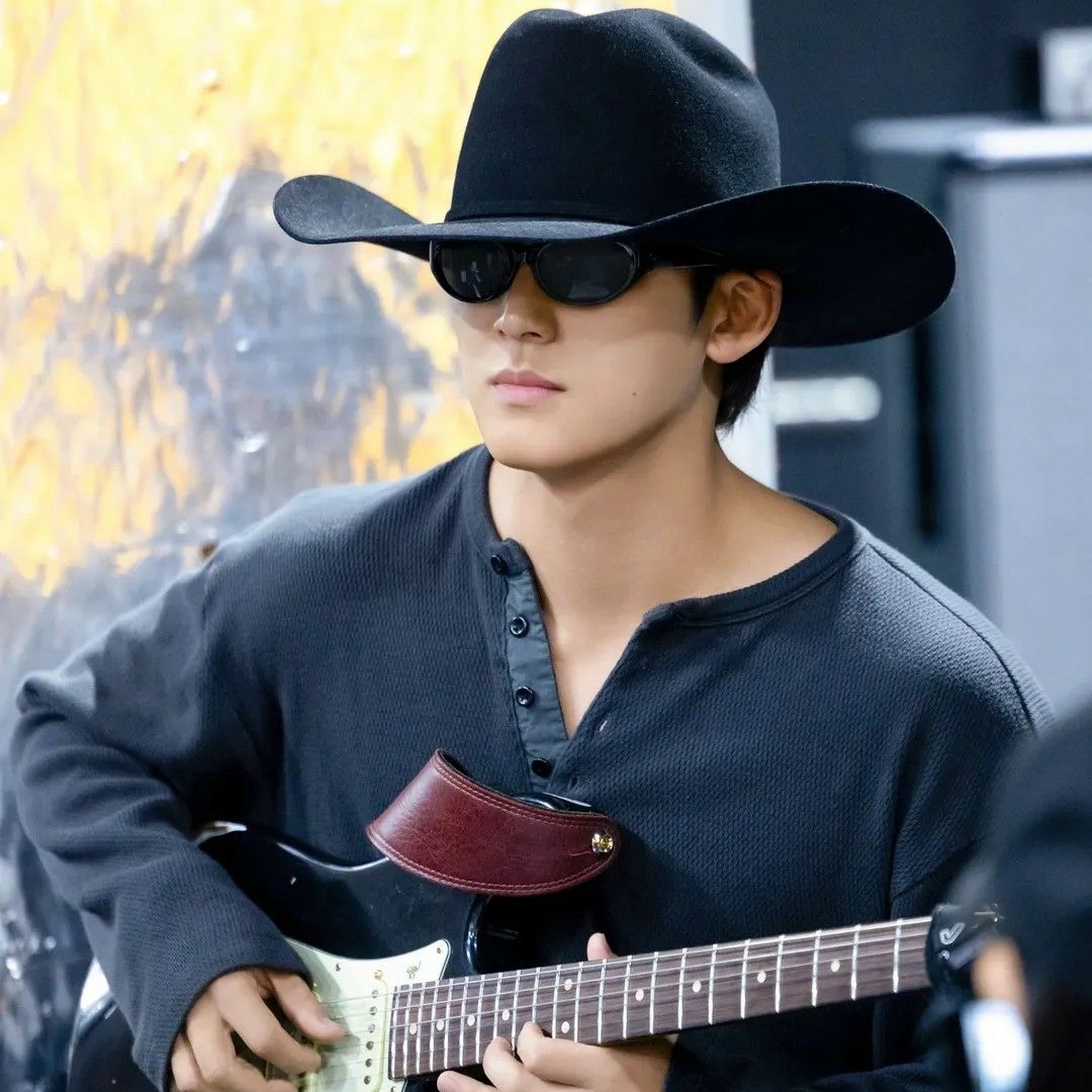 Latest photo of Mingyu (SEVENTEEN)