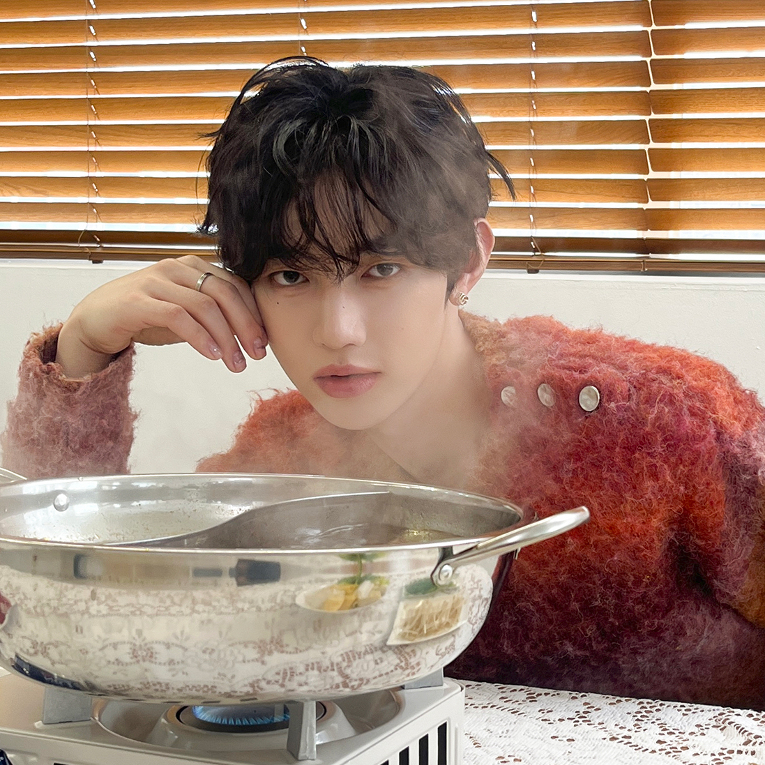 Behind-the-scenes cut of Zhang Hao