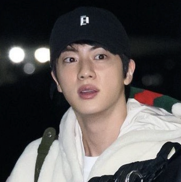 진 (방탄소년단) 최근 활동샷