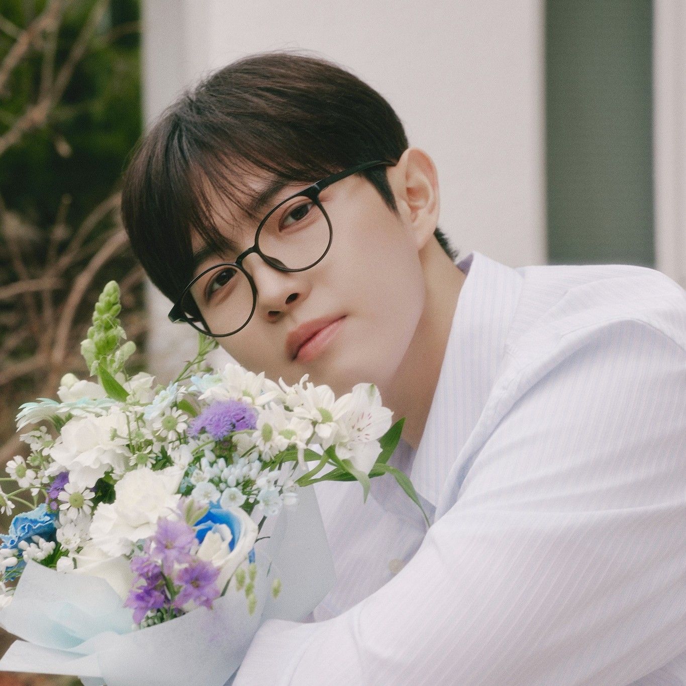 Behind-the-scenes cut of Kim Jaehwan