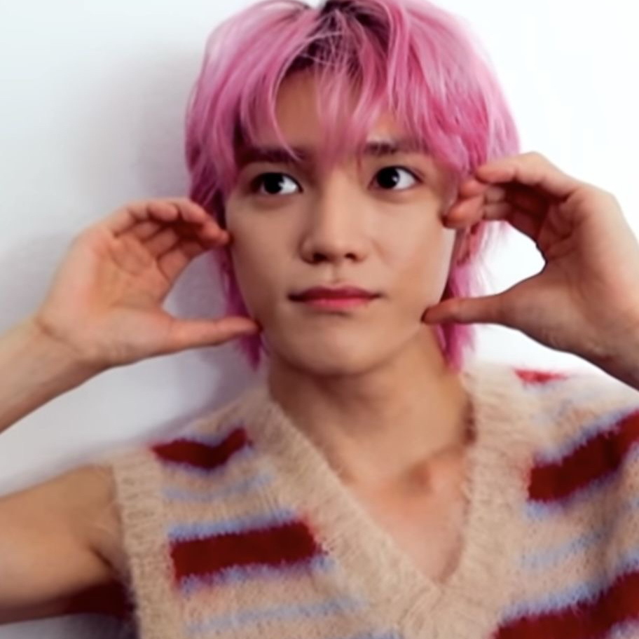 A moment captured by Taeyong (NCT 127)'s fan