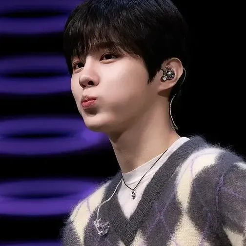 キム・ウソクの最近の活動写真