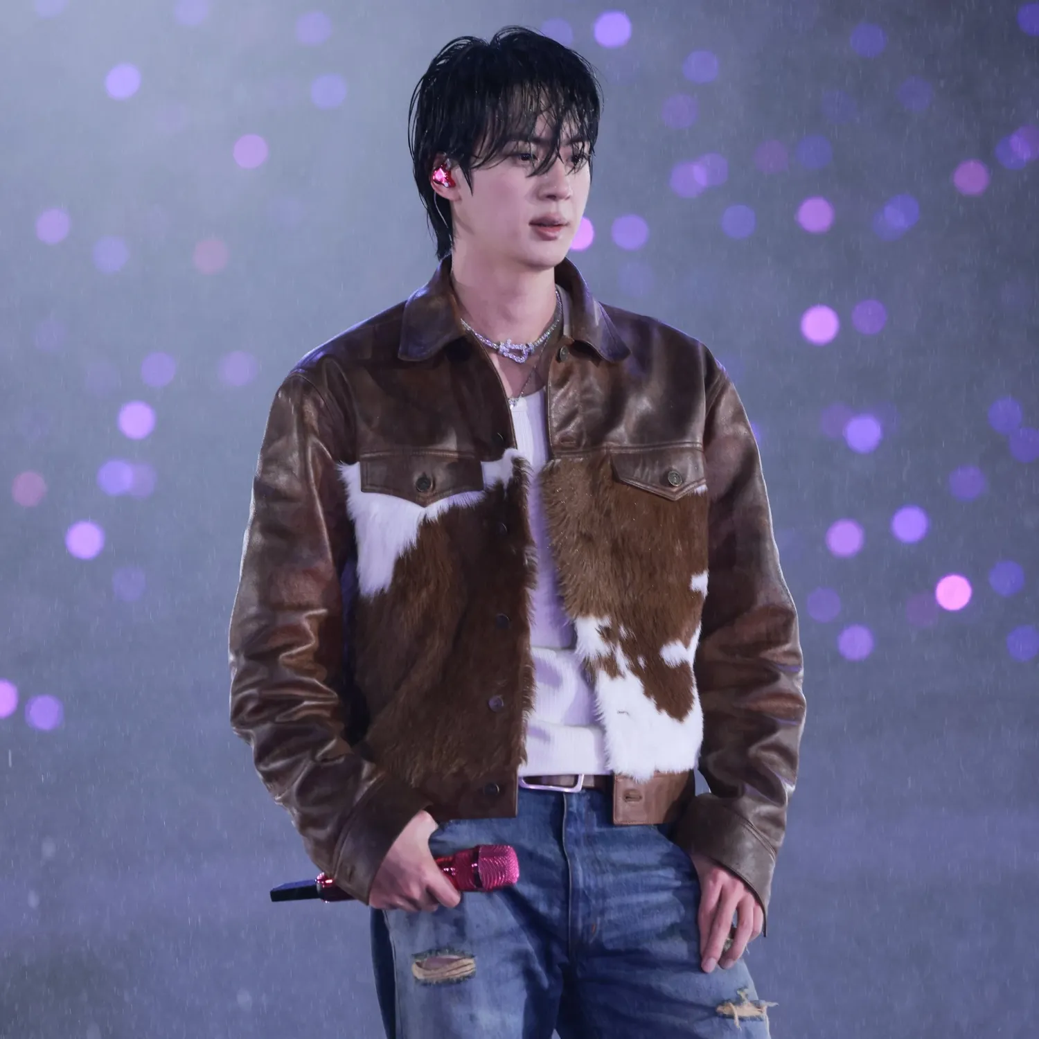 Momen yang diabadikan oleh penggemar Jin (BTS)