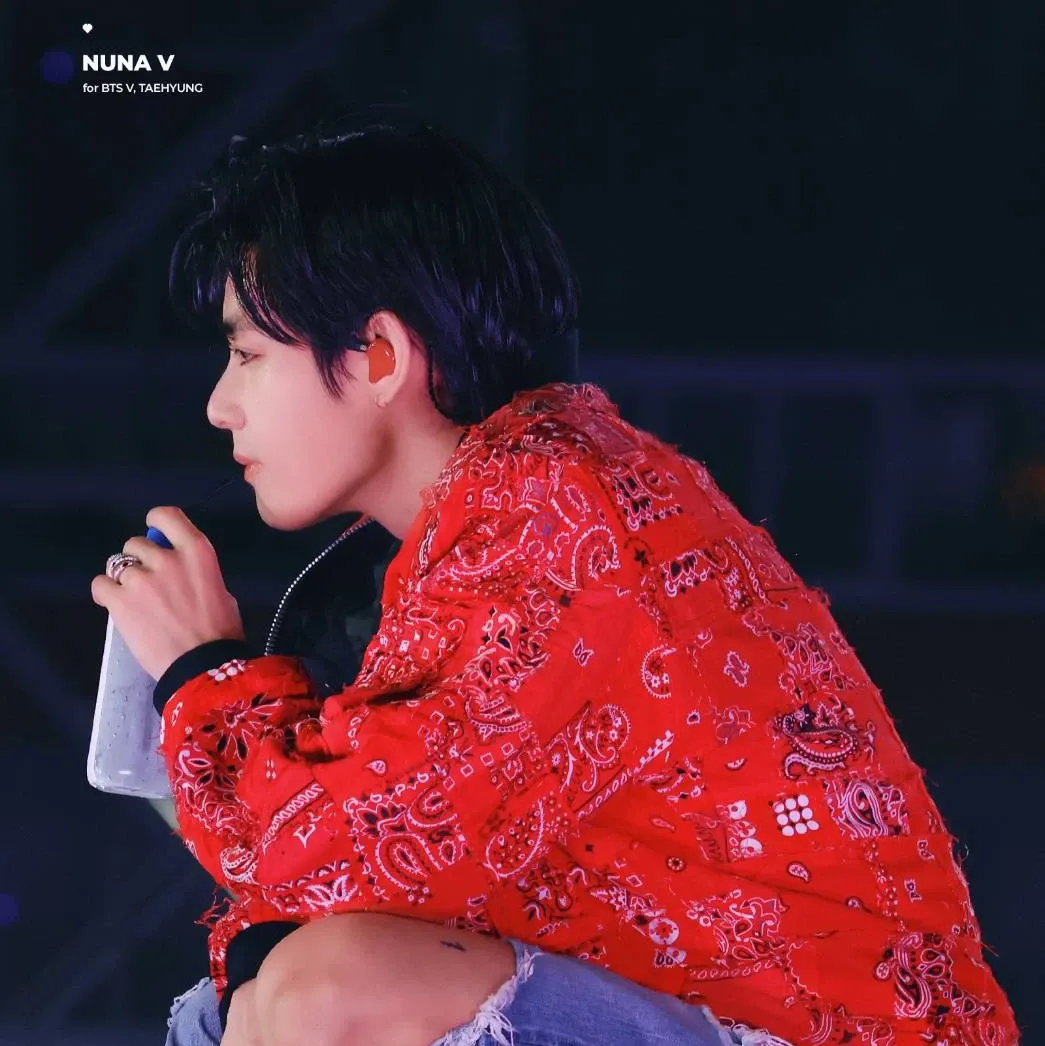 Foto terbaru V (BTS)