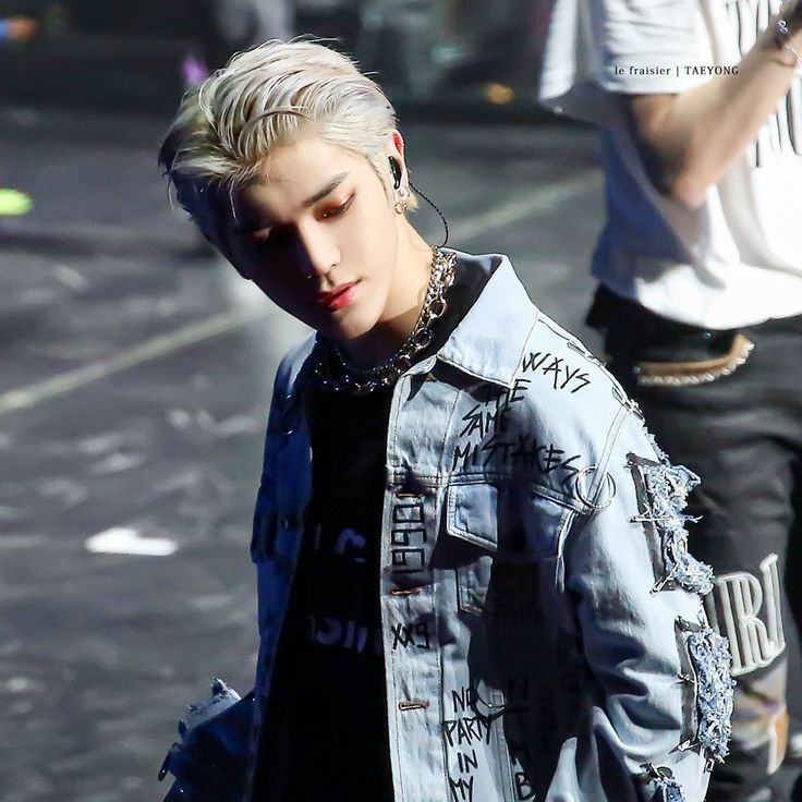 A moment captured by Taeyong (NCT 127)'s fan