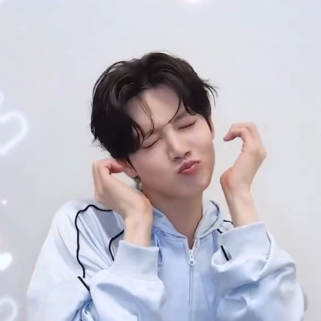 Latest photo of Junkyu (TREASURE)