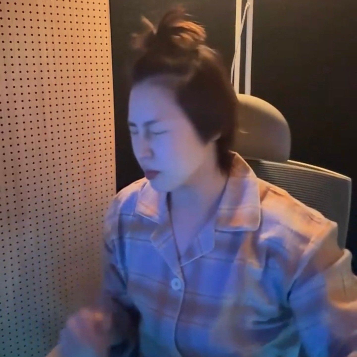 Behind-the-scenes cut of Ha Sungwoon