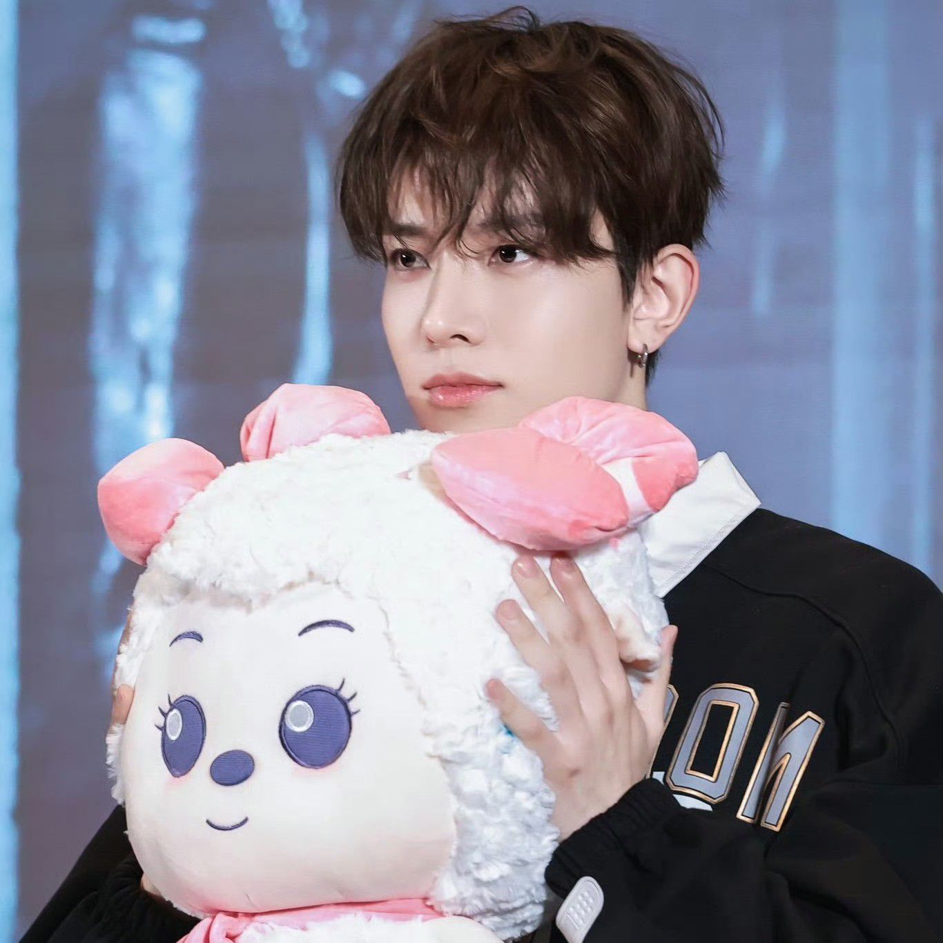 희승의 비하인드 컷