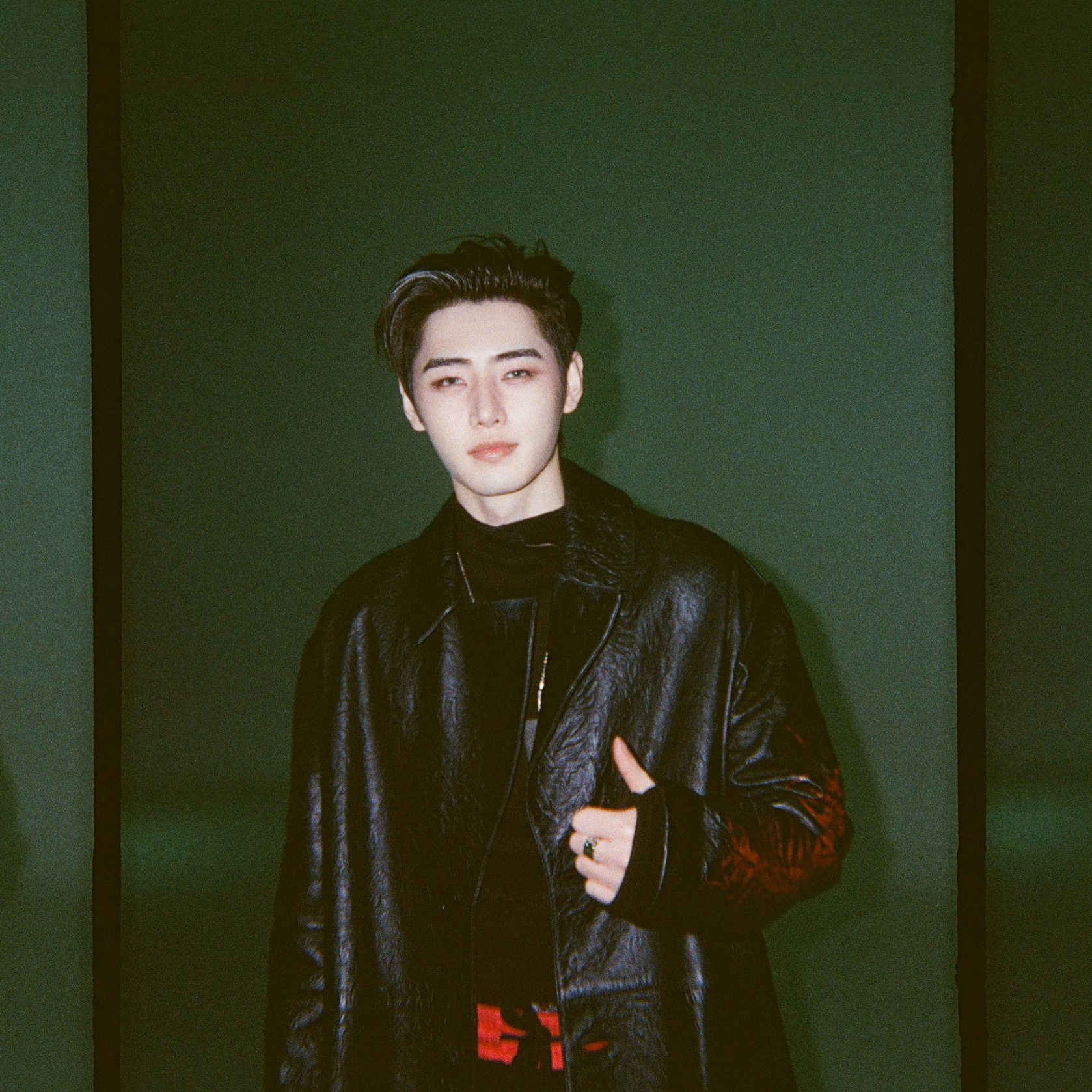 Foto aktivitas terbaru Sunghoon (ENHYPEN)