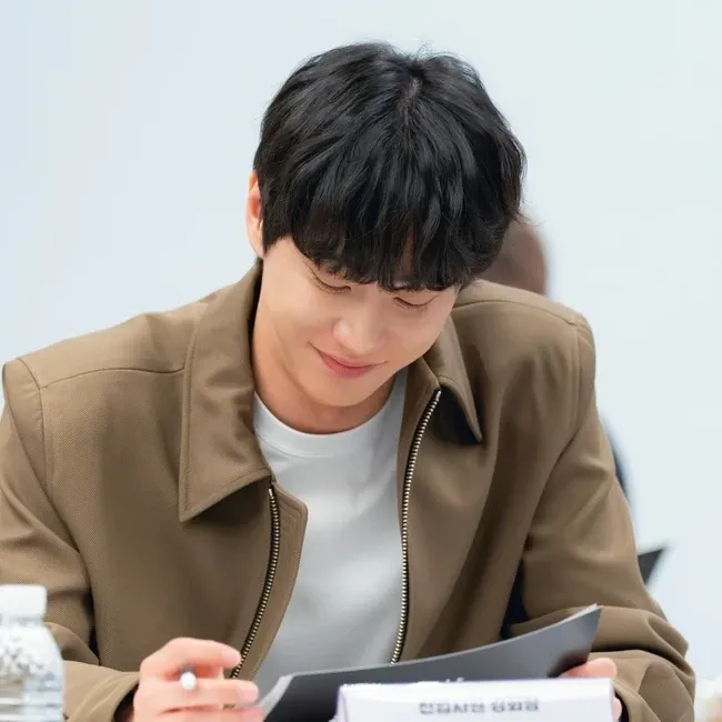 Latest photo of Lee Junyoung