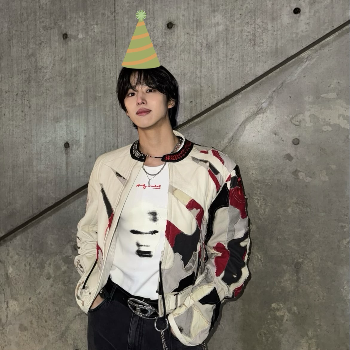 Latest photo of Hongseok (PENTAGON)