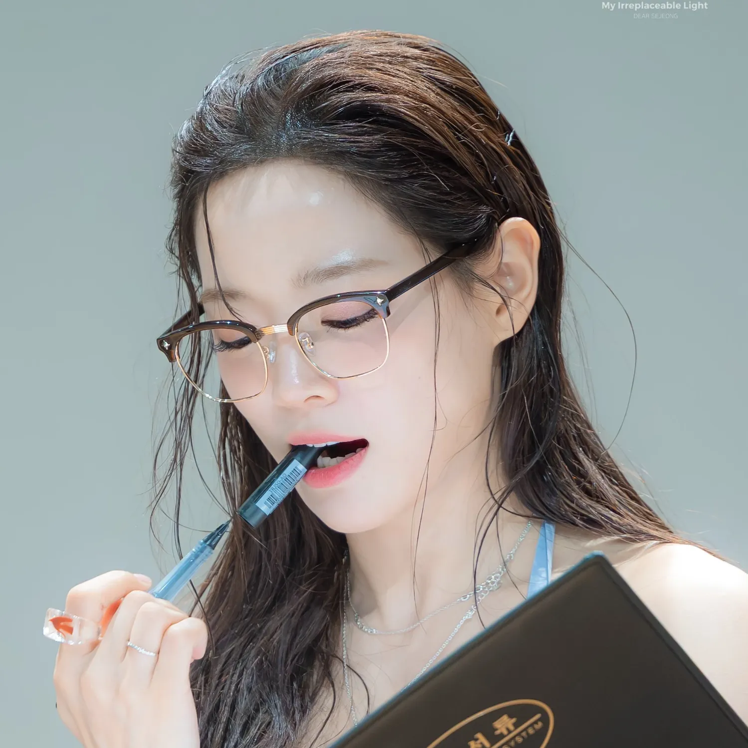 Latest photo of Sejeong (I.O.I)