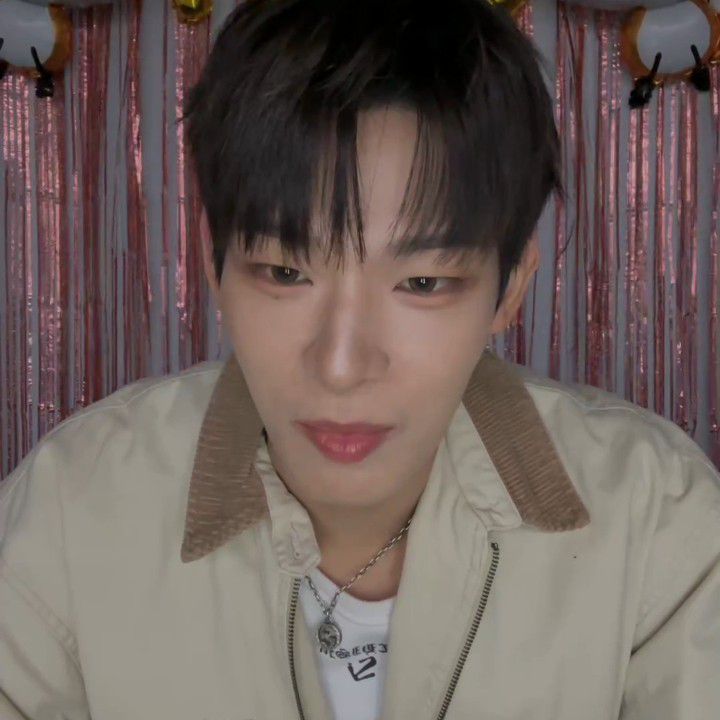 Behind-the-scenes cut of Steven (AHOF)