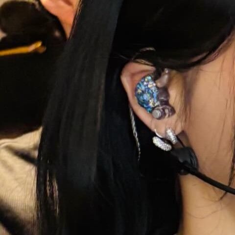 ムンビョル (MAMAMOO)の舞台裏ショット