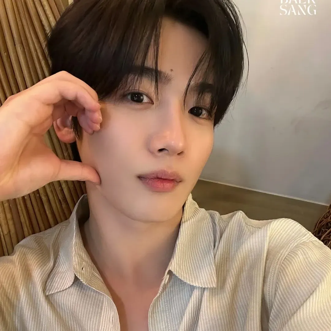 Recent activity shot of Kim Yohan (WEi)