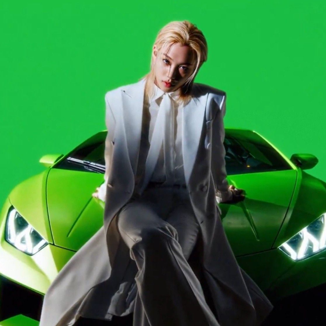 Latest photo of Felix (Stray Kids)