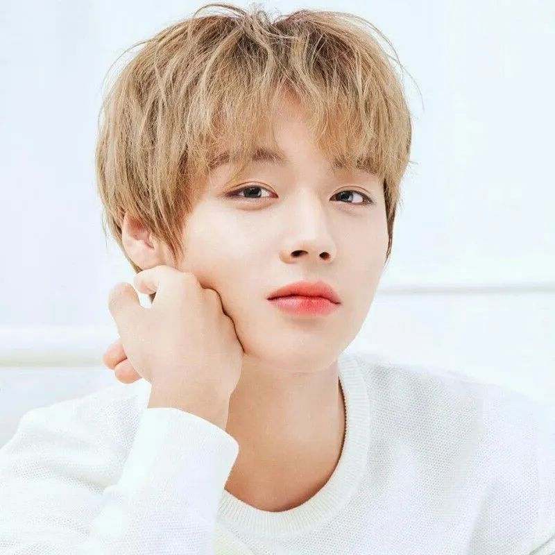 朴志訓的最新照片