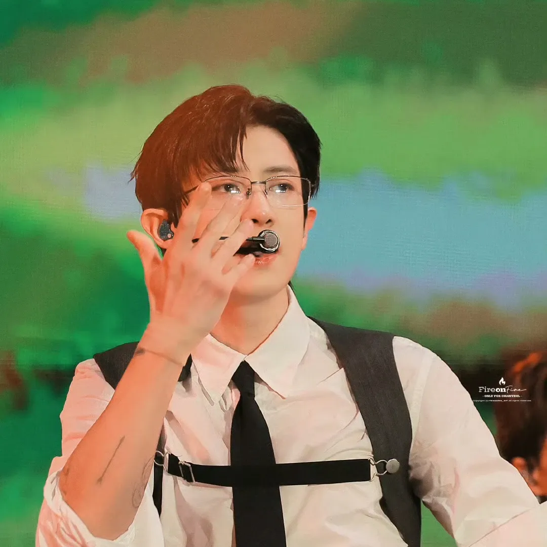 Behind-the-scenes cut of EXO