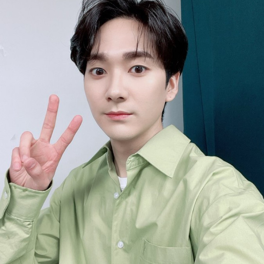 Behind-the-scenes cut of Aron