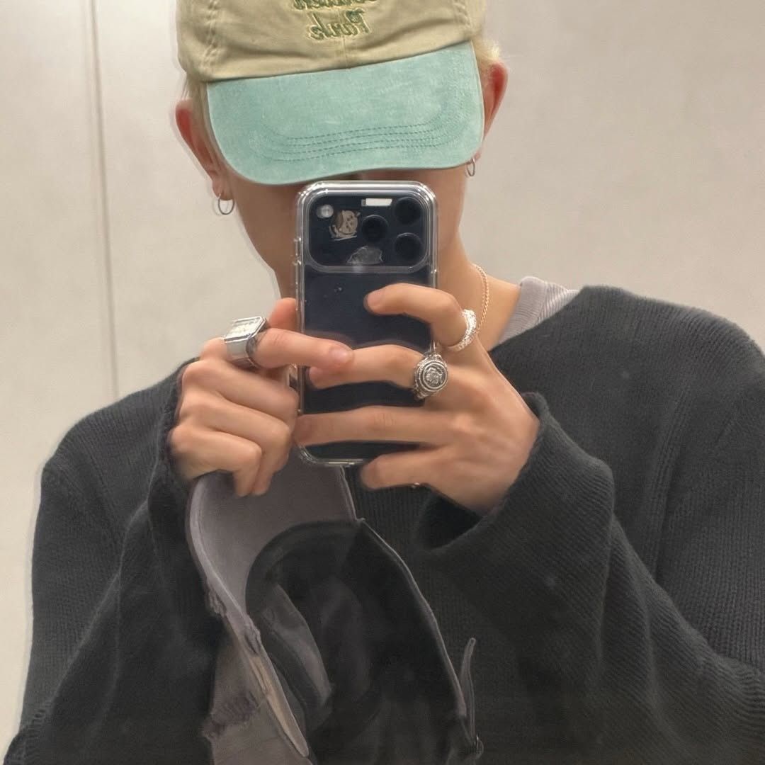 에반 최근 활동샷
