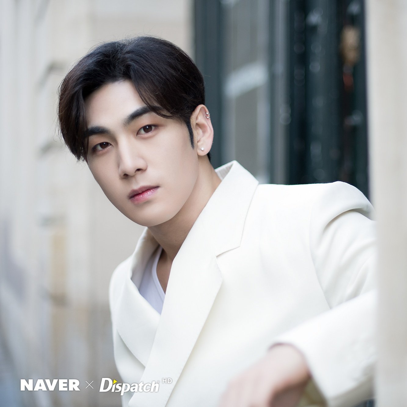 A moment captured by Baekho's fan