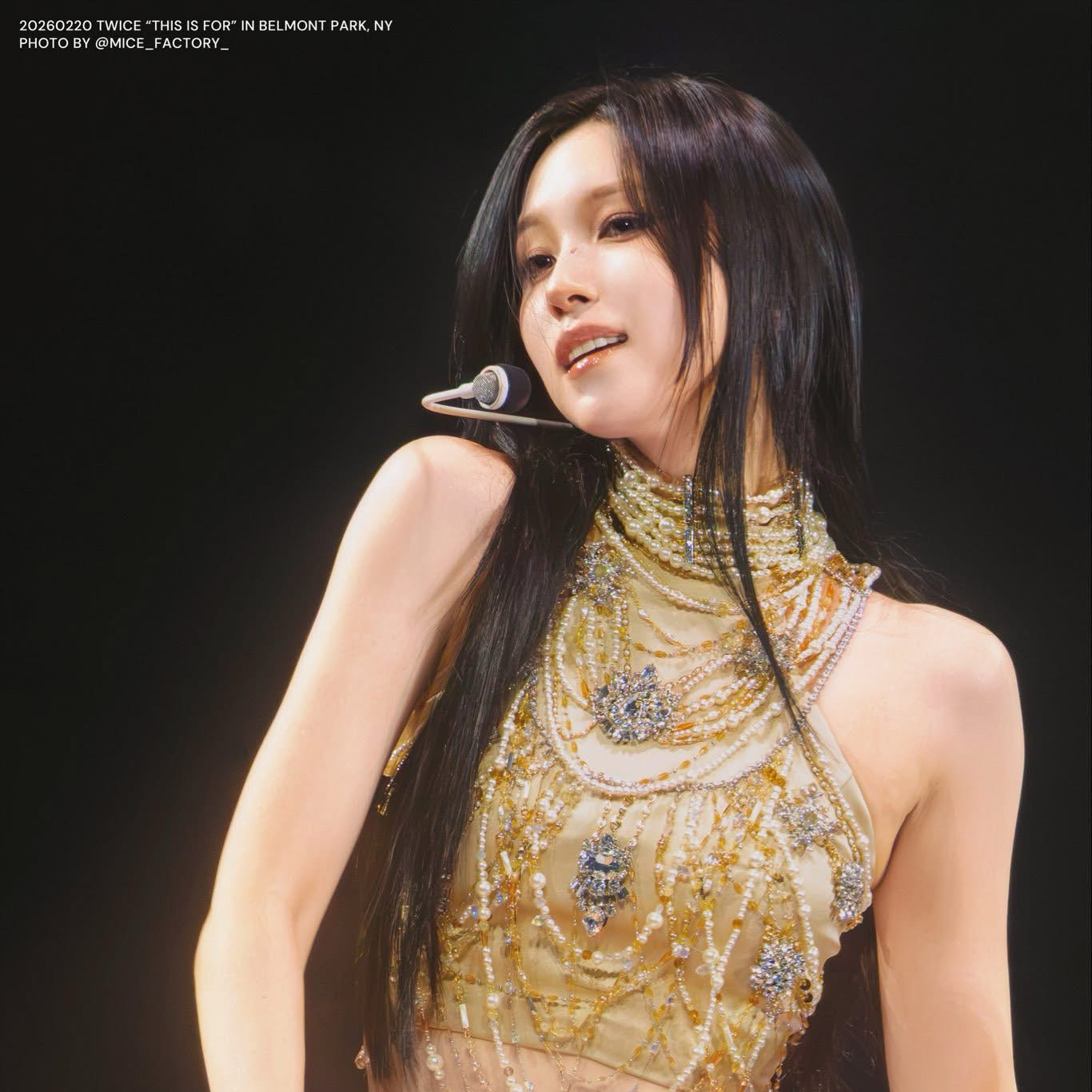 Momen yang diabadikan oleh penggemar Mina (TWICE)