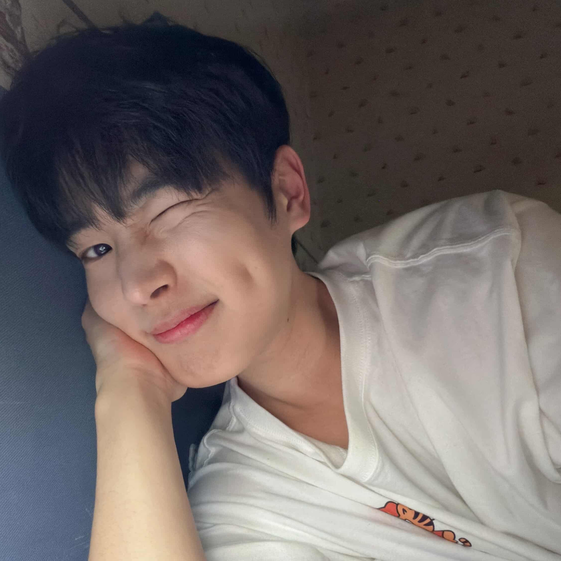 A moment captured by Choi Byungchan's fan