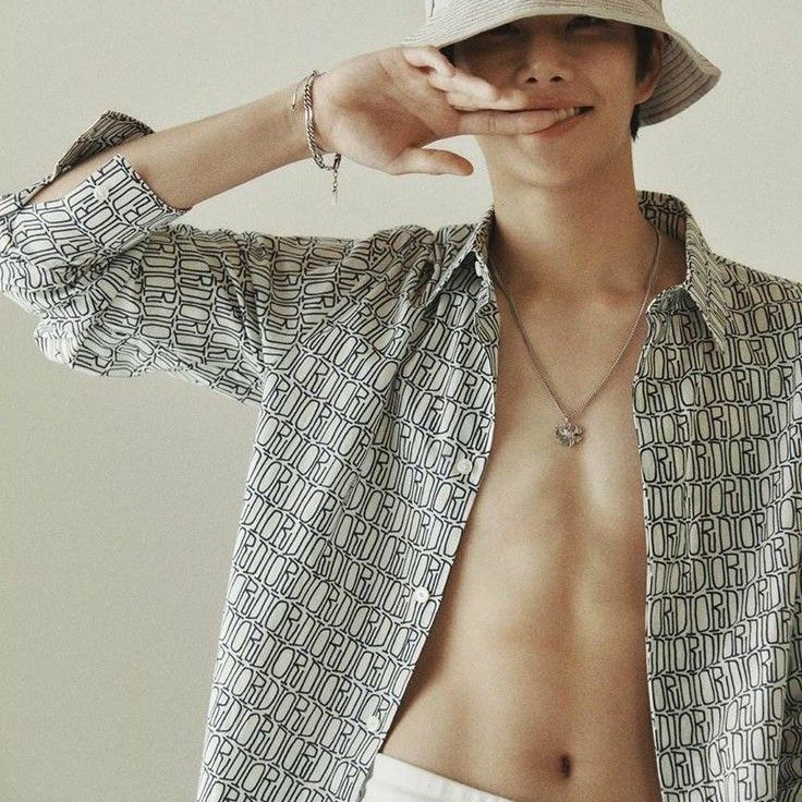 Latest photo of MJ (ASTRO)